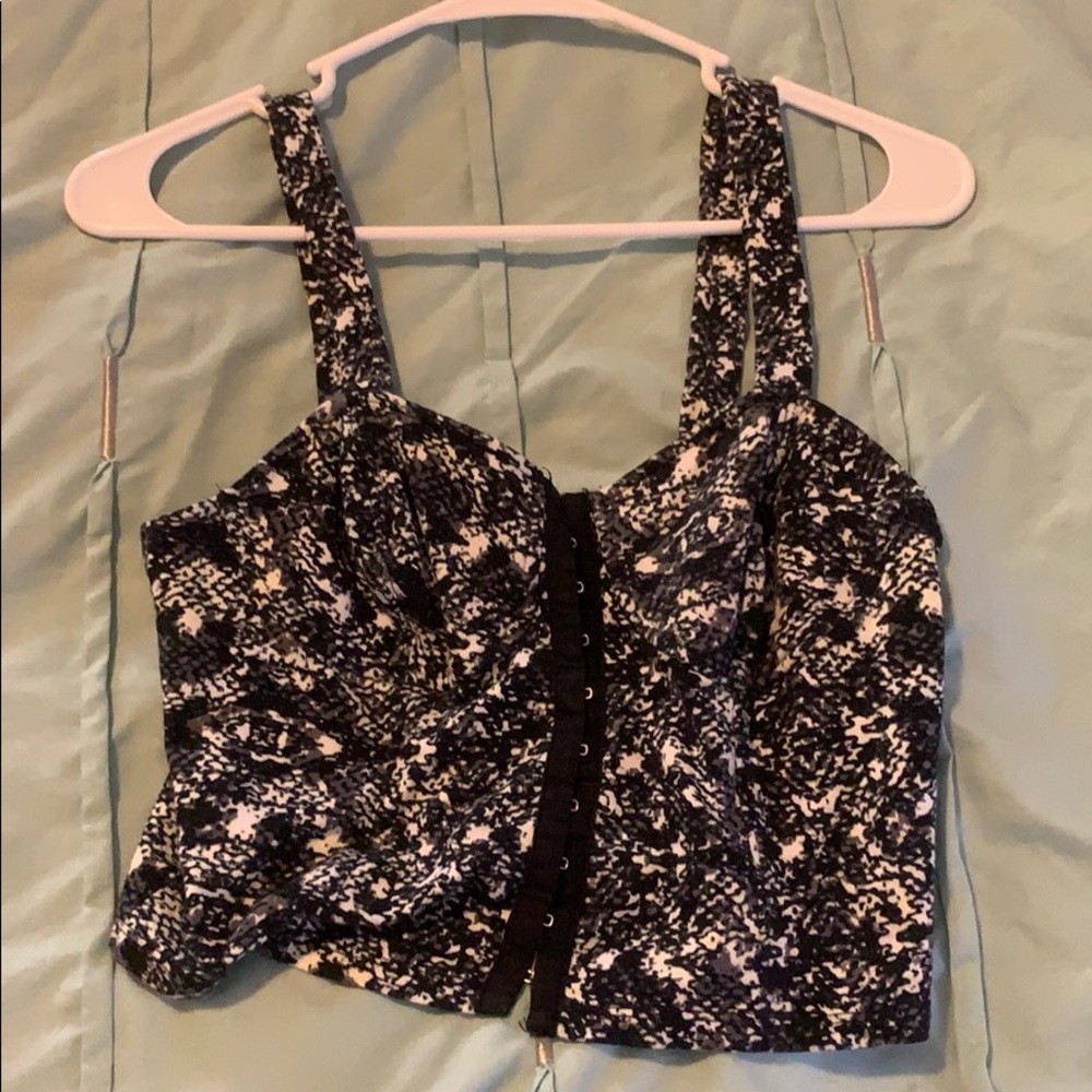 Crop top
